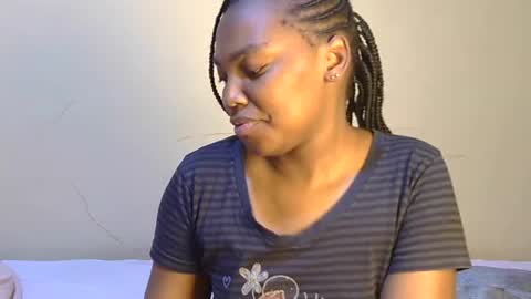Snapshot of trina_z chatting on July 26, 10:33 am trina_z online show from July 26, 10:33 am