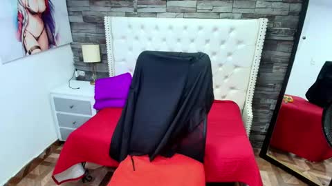 Snapshot of trinity_tsx chatting on July 19, 6:55 pm SOFIA online show from July 19, 6:55 pm