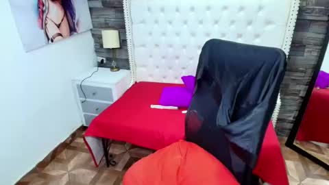 Snapshot of trinity_tsx chatting on July 30, 11:04 pm SOFIA online show from July 30, 11:04 pm