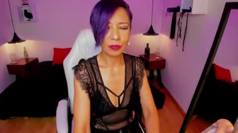 trinityy__ online show from June 25, 7:40 pm