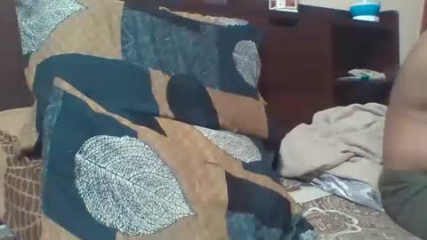 Snapshot of triplexxx007 chatting on February 16, 4:10 pm Raaz keeps ur Raaz online show from February 16, 4:10 pm