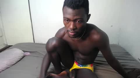 Trisboo5 online show from December 18, 5:37 am