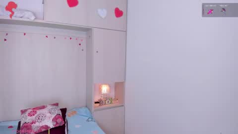 Snapshot of trishamoon chatting on November 15, 4:32 am TRISHA online show from November 15, 4:32 am