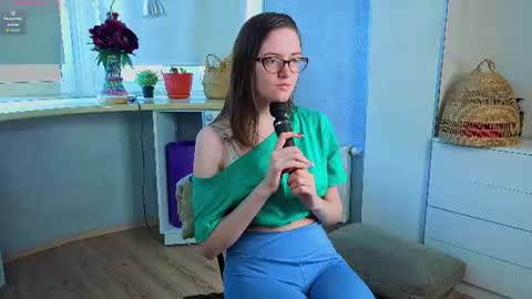 Viola online show from July 24, 4:10 am