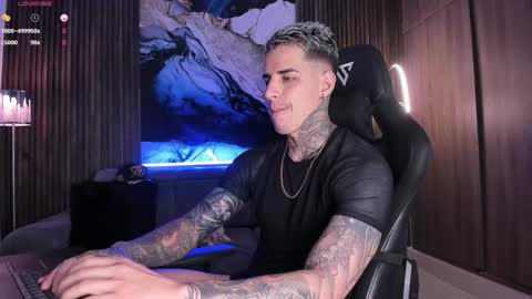 Snapshot of trisstan_ chatting on December 20, 9:28 pm Alexander online show from December 20, 9:28 pm