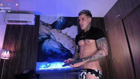 Snapshot of trisstan_ chatting on January 9, 1:08 am Alexander online show from January 9, 1:08 am