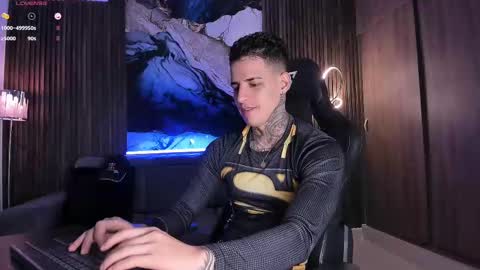 Snapshot of trisstan_ chatting on March 3, 9:26 pm Alexander online show from March 3, 9:26 pm