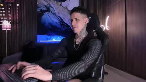 Snapshot of trisstan_ chatting on September 29, 10:14 pm Alexander online show from September 29, 10:14 pm