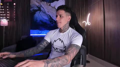 Snapshot of trisstan_ chatting on October 1, 4:57 pm Alexander online show from October 1, 4:57 pm