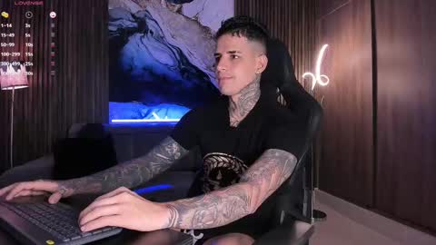 Snapshot of trisstan_ chatting on October 5, 9:24 pm Alexander online show from October 5, 9:24 pm