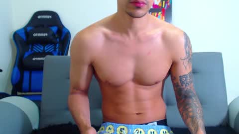 Snapshot of tristan_bm chatting on January 11, 12:29 pm tristan bm online show from January 11, 12:29 pm