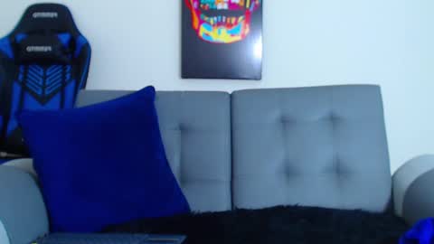 Snapshot of tristan_bm chatting on March 2, 3:27 pm tristan bm online show from March 2, 3:27 pm