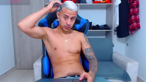 Snapshot of tristan_bm chatting on October 7, 11:18 am tristan bm online show from October 7, 11:18 am