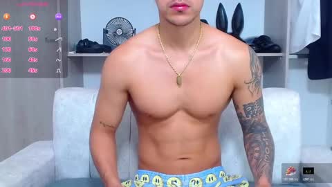 Snapshot of tristan_bm chatting on October 24, 1:40 pm tristan bm online show from October 24, 1:40 pm