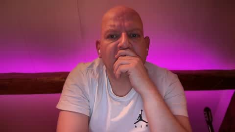 Snapshot of tritonspace chatting on April 17, 7:06 pm Triton online show from April 17, 7:06 pm