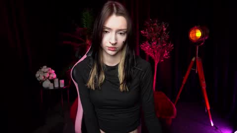 trix_void online show from February 26, 10:58 am