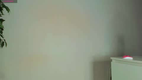 Trixie Taylor online show from April 23, 7:27 pm