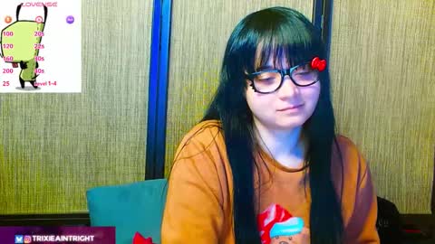 Snapshot of trixiedoescamcam chatting on November 20, 12:55 am trixiedoescamcam online show from November 20, 12:55 am