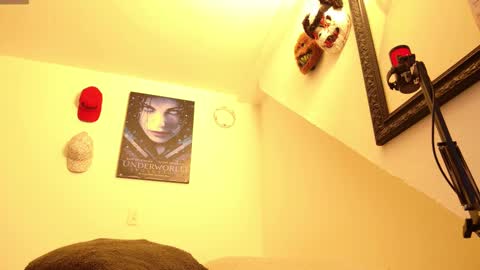 Snapshot of trixx_01 chatting on November 9, 9:07 am trixx_01 online show from November 9, 9:07 am