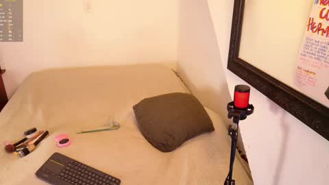 Snapshot of trixx_01 chatting on November 13, 11:36 pm trixx_01 online show from November 13, 11:36 pm