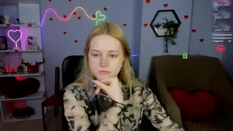 Trixy online show from May 1, 12:10 pm