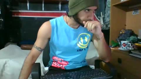 Snapshot of trizquelmen chatting on January 9, 12:09 pm Andrew online show from January 9, 12:09 pm