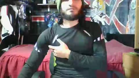 Snapshot of trizquelmen chatting on November 4, 9:47 pm Andrew online show from November 4, 9:47 pm