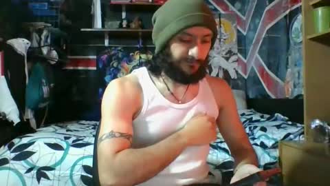 Snapshot of trizquelmen chatting on November 30, 9:41 pm Andrew online show from November 30, 9:41 pm