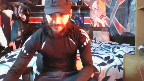 Snapshot of trizquelmen chatting on December 3, 7:12 pm Andrew online show from December 3, 7:12 pm