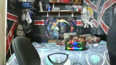 Andrew online show from March 3, 9:10 pm