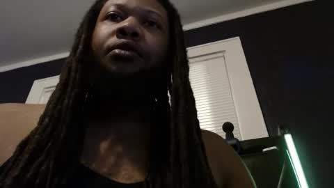 Snapshot of trmdstrong chatting on October 24, 7:16 am Trmdstrong online show from October 24, 7:16 am