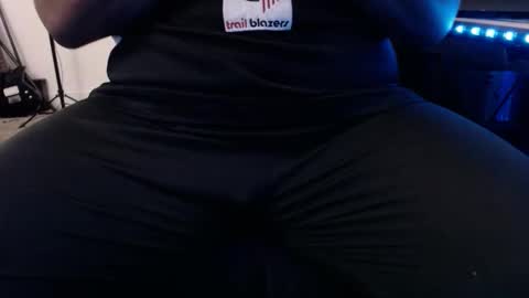 Snapshot of trmdstrong chatting on November 29, 6:05 am Trmdstrong online show from November 29, 6:05 am