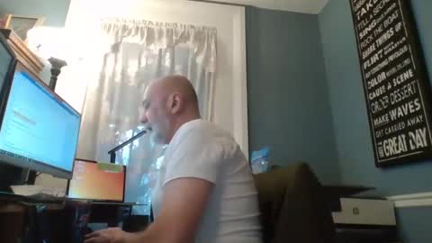 Snapshot of trodgers136 chatting on December 11, 2:22 pm TRodgers online show from December 11, 2:22 pm