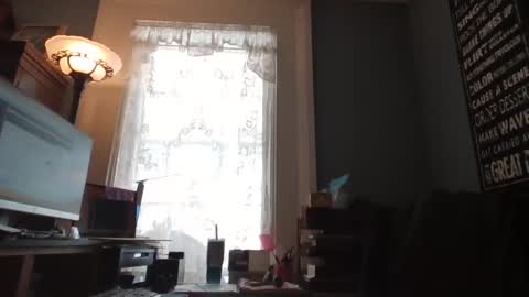 Snapshot of trodgers136 chatting on February 18, 3:43 pm TRodgers online show from February 18, 3:43 pm