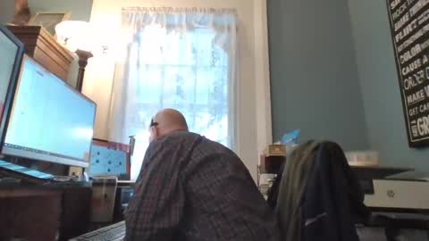 Snapshot of trodgers136 chatting on February 19, 12:55 pm TRodgers online show from February 19, 12:55 pm