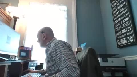 Snapshot of trodgers136 chatting on February 20, 4:46 pm TRodgers online show from February 20, 4:46 pm