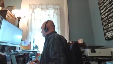 Snapshot of trodgers136 chatting on September 16, 2:29 pm TRodgers online show from September 16, 2:29 pm