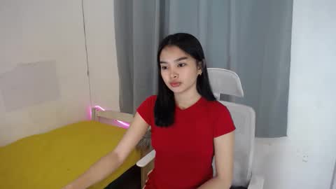 Snapshot of tropicalmuse chatting on December 15, 5:23 am Ash online show from December 15, 5:23 am