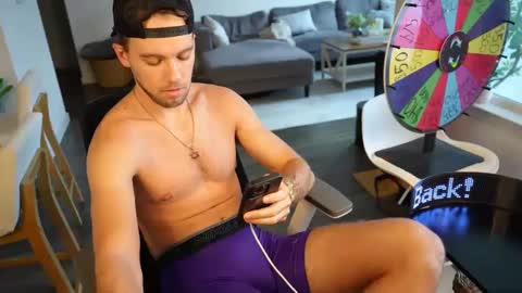 Troy Green online show from September 15, 8:53 pm