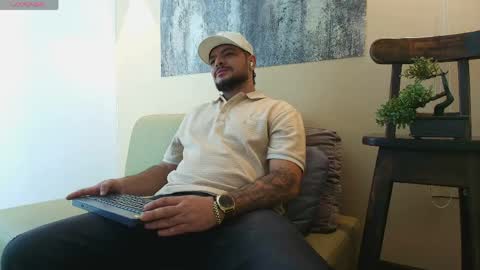 Troy online show from May 1, 2:05 am