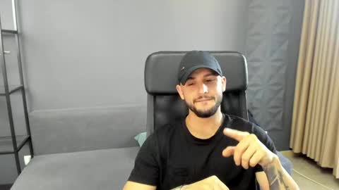 Snapshot of troywade chatting on June 9, 4:13 am TroyWade online show from June 9, 4:13 am