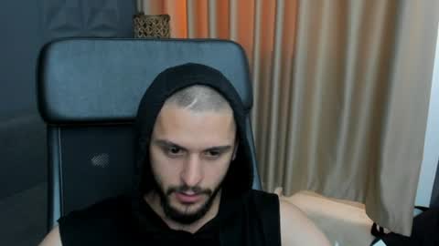 Snapshot of troywade chatting on June 14, 4:31 pm TroyWade online show from June 14, 4:31 pm