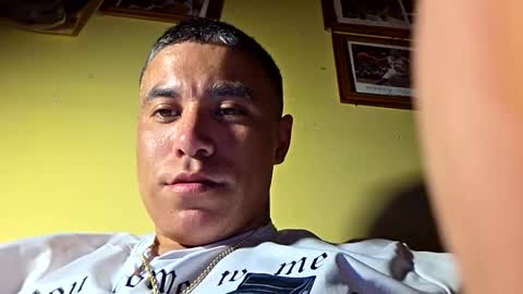 Snapshot of trrgarbec chatting on October 26, 2:06 am trrgarbec online show from October 26, 2:06 am