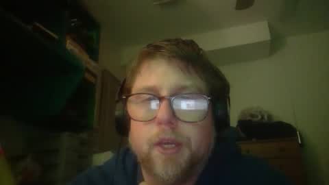 Snapshot of true_manofworth chatting on January 18, 5:11 am HandicappedLaugher online show from January 18, 5:11 am