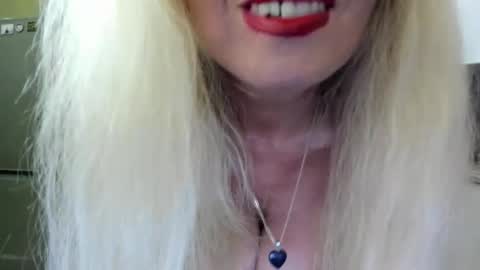 Snapshot of truefoxyyy chatting on July 23, 7:45 pm Fox online show from July 23, 7:45 pm