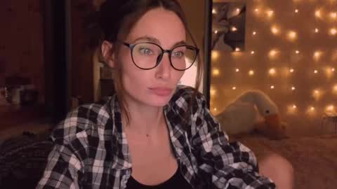 Snapshot of trying2fit chatting on September 23, 7:06 pm trying2fit online show from September 23, 7:06 pm