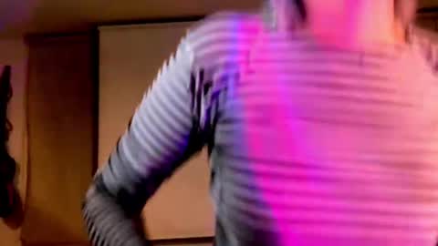 Cait online show from February 2, 3:10 am