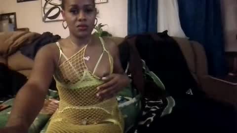 Snapshot of ts_britt chatting on December 5, 9:29 am ts_britt online show from December 5, 9:29 am