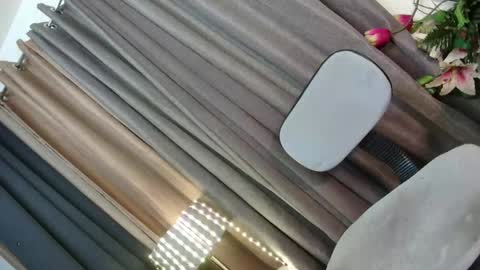 Chloe online show from December 9, 3:11 pm