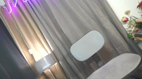 Chloe online show from February 25, 10:26 am